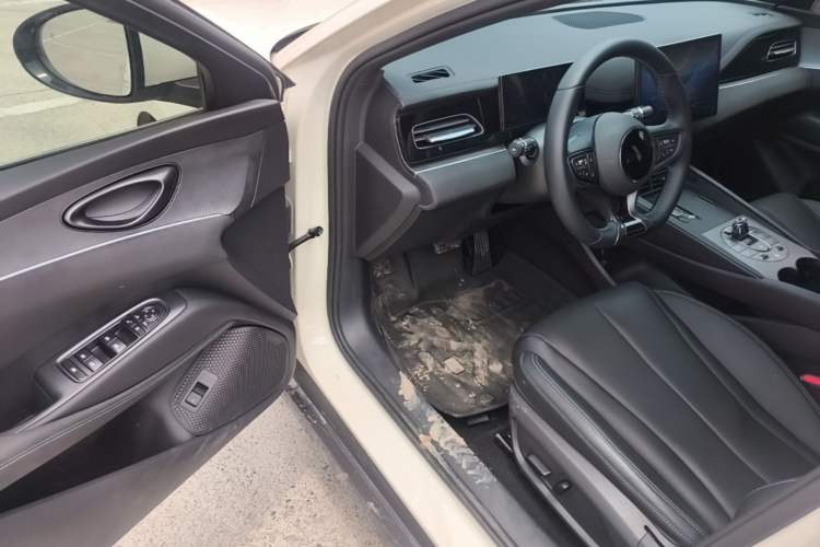Used BYD Seal 06 New Energy 2025 DM-i Smart Drive 120KM Prestige Model Driver Seat