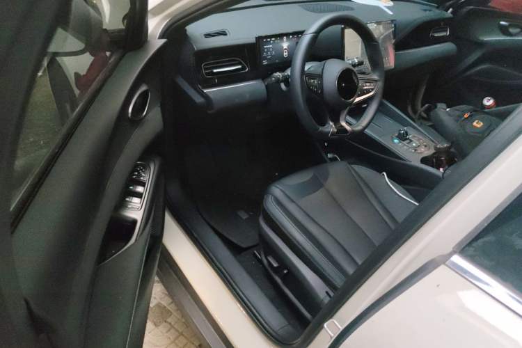 Used BYD Seal 06 New Energy 2025 DM-i Smart Drive 120KM Prestige Model Driver Seat