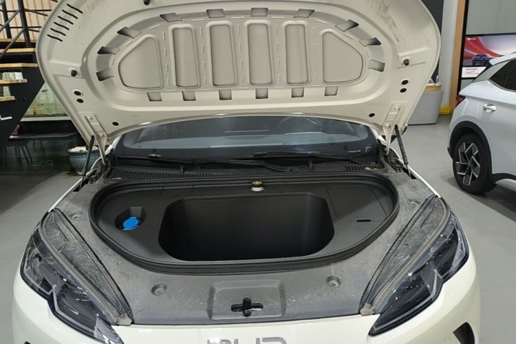 Used BYD Seal 06 New Energy 2025 EV 470KM Prestige Edition Engine Bay