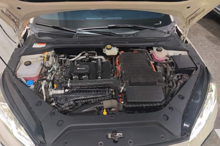Used BYD Seal 06 New Energy 2025 DM-i Smart Drive 80KM Luxury Model Engine Bay