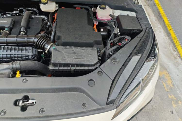 Used BYD Seal 06 New Energy 2025 DM-i Smart Drive 80KM Luxury Model Engine Bay Left