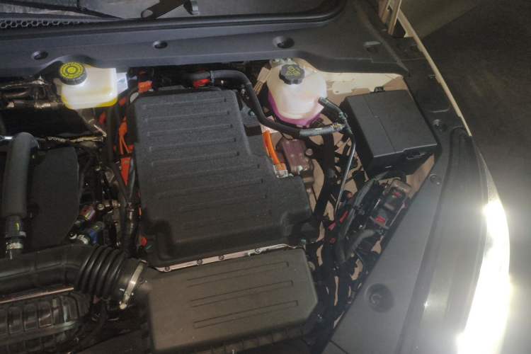 Used BYD Seal 06 New Energy 2025 DM-i Smart Drive 80KM Luxury Model Engine Bay Left