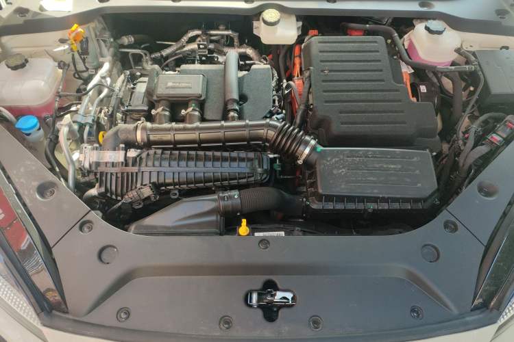 Used BYD Seal 06 New Energy 2025 DM-i Smart Drive 80KM Luxury Model Engine Bay