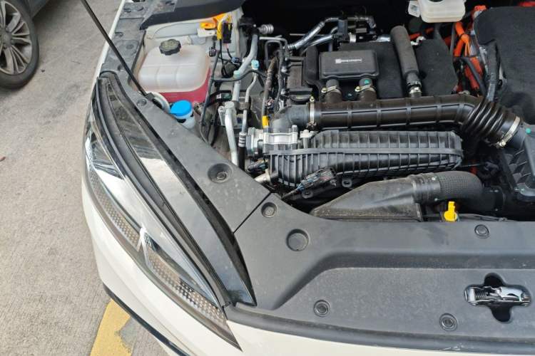 Used BYD Seal 06 New Energy 2025 DM-i Smart Drive 80KM Luxury Model Engine Bay Right
