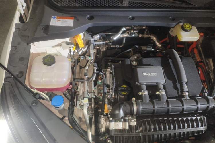 Used BYD Seal 06 New Energy 2025 DM-i Smart Drive 80KM Luxury Model Engine Bay Right