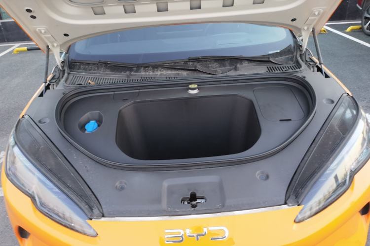 Used BYD Seal 06 New Energy 2025 EV 545KM Flagship Edition Engine Bay