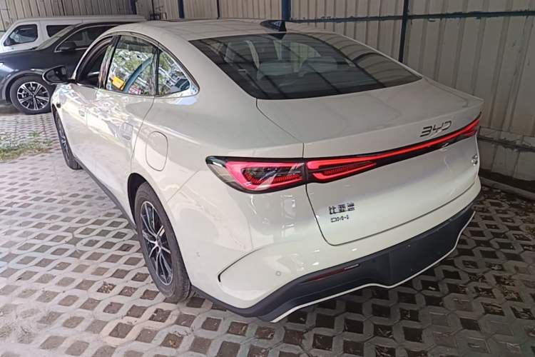 Used BYD Seal 06 New Energy 2025 DM-i Smart Drive 120KM Deluxe Model Exterior 2