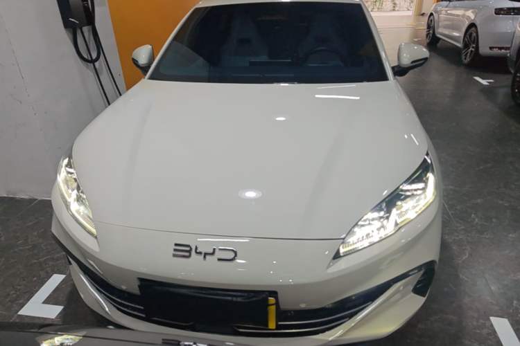 Used BYD Seal 06 New Energy 2025 DM-i Smart Drive 80KM Luxury Model Front