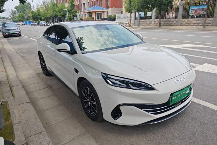 Used BYD Seal 06 New Energy 2025 DM-i Smart Drive 80KM Prestige Model Front Right 45 Deg