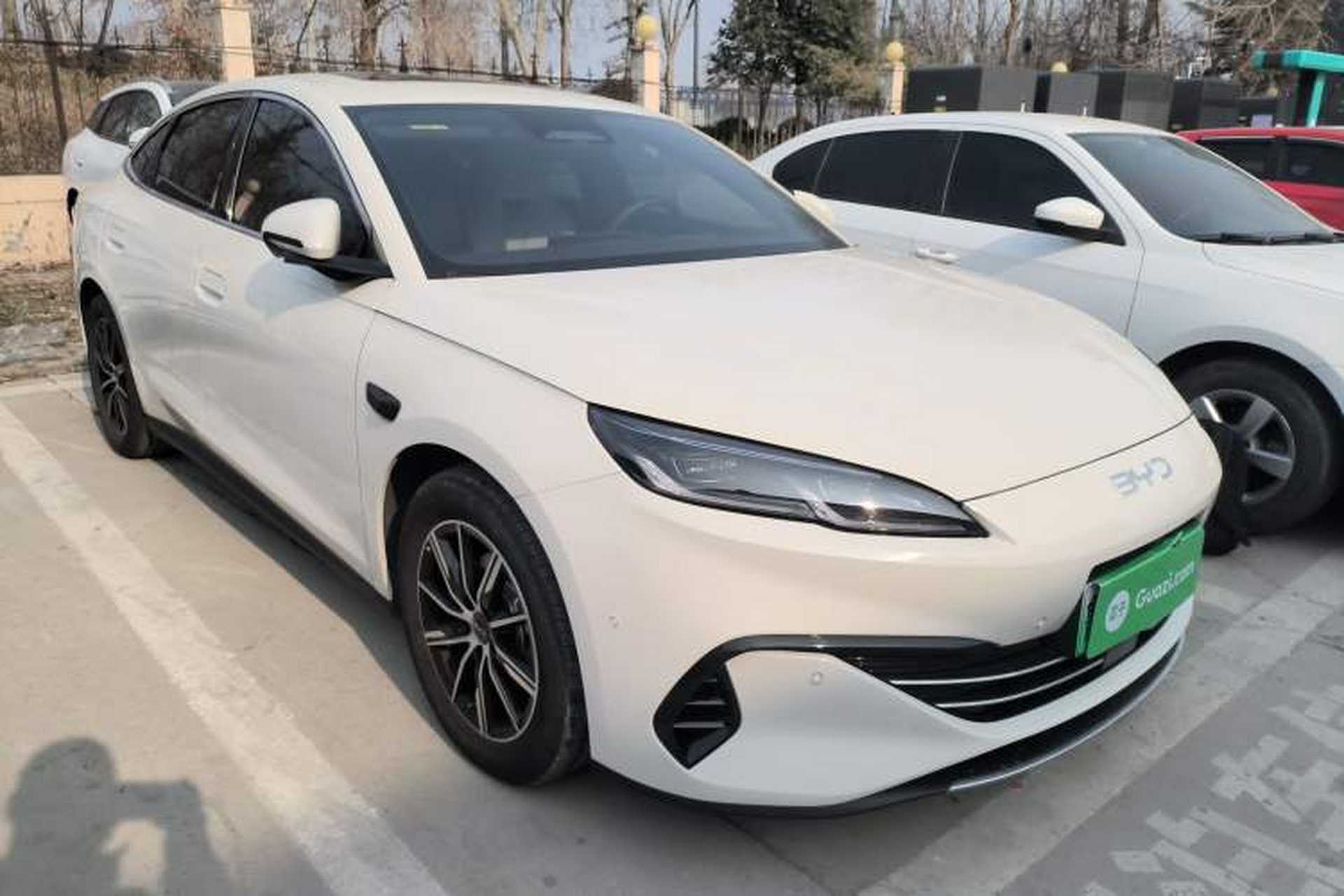 Used BYD Seal 06 New Energy 2025 DM-i Smart Drive 120KM Deluxe Model Front Right 45 Deg