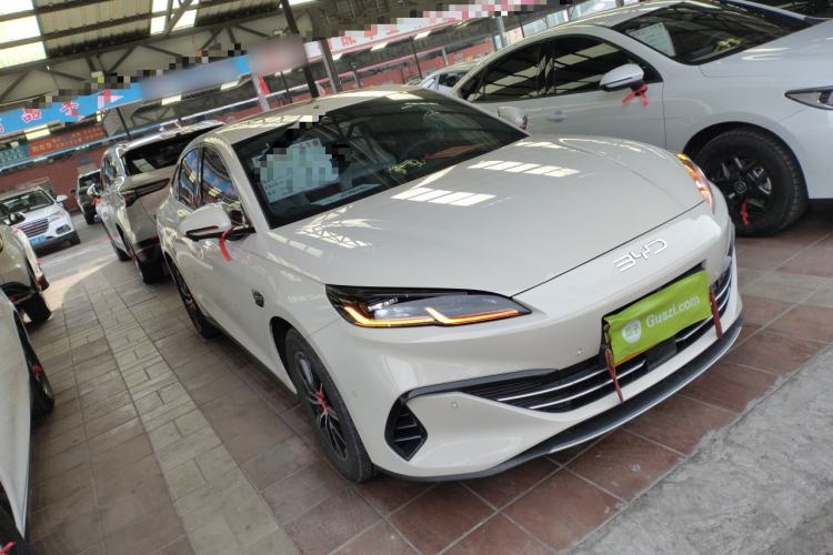 Used BYD Seal 06 New Energy 2025 DM-i Smart Drive 120KM Prestige Model Front Right 45 Deg