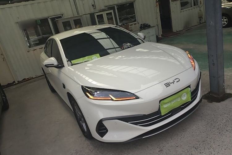 Used BYD Seal 06 New Energy 2025 DM-i Smart Drive 80KM Luxury Model Front Right 45 Deg