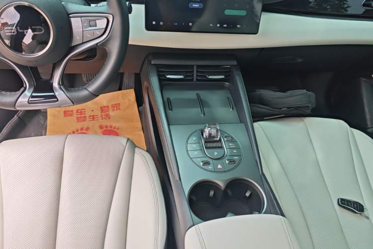 Used BYD Seal 06 New Energy 2025 DM-i Smart Drive 80KM Prestige Model Gear Lever