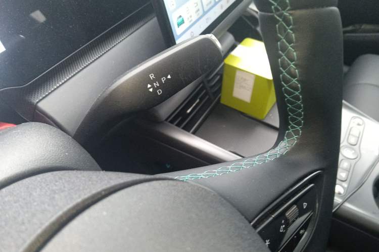 Used BYD Seal 06 New Energy 2025 EV 470KM Prestige Edition Gear Lever