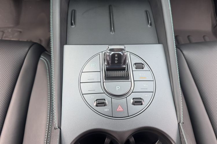 Used BYD Seal 06 New Energy 2025 DM-i Smart Drive 120KM Prestige Model Gear Lever