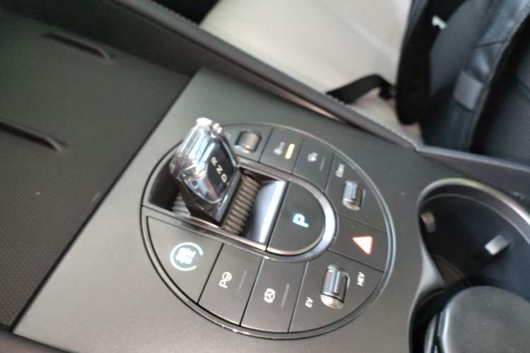 Used BYD Seal 06 New Energy 2025 DM-i Smart Drive 120KM Prestige Model Gear Lever