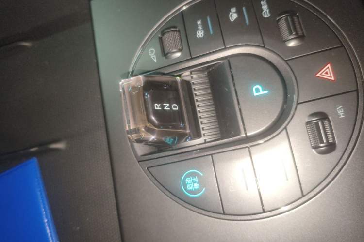 Used BYD Seal 06 New Energy 2025 DM-i Smart Drive 80KM Luxury Model Gear Lever