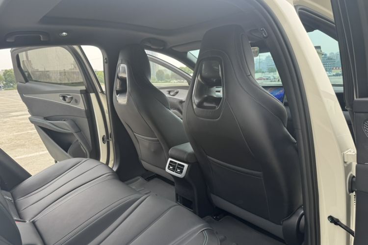 Used BYD Seal 06 New Energy 2025 DM-i Smart Drive 120KM Prestige Model Headliner