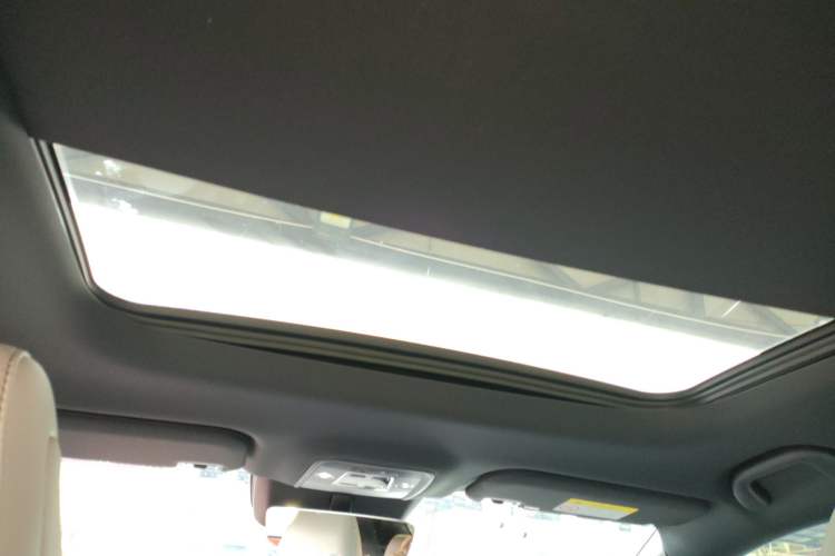 Used BYD Seal 06 New Energy 2025 DM-i Smart Drive 120KM Prestige Model Headliner