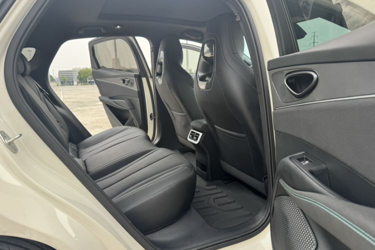 Used BYD Seal 06 New Energy 2025 DM-i Smart Drive 120KM Prestige Model Interior 12