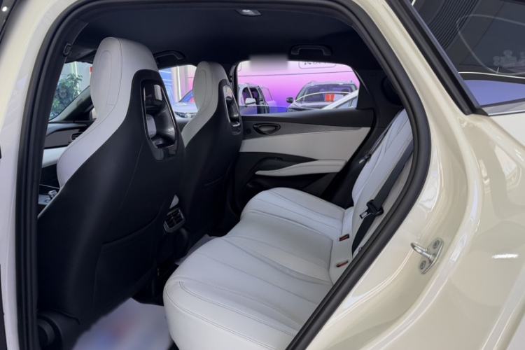 Used BYD Seal 06 New Energy 2025 DM-i Smart Drive 80KM Luxury Model Interior 3