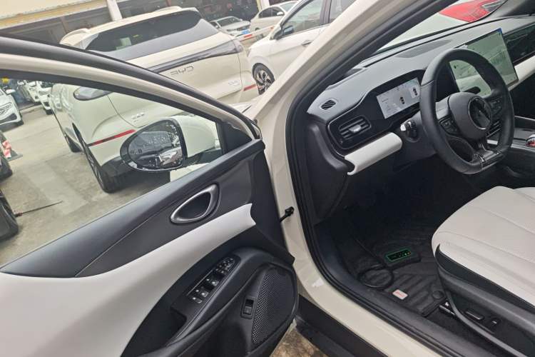 Used BYD Seal 06 New Energy 2025 EV 545KM Flagship Edition Interior 3