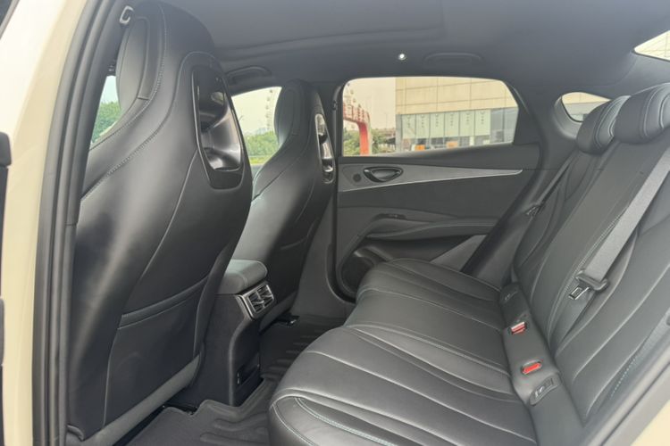 Used BYD Seal 06 New Energy 2025 DM-i Smart Drive 120KM Prestige Model Interior 3