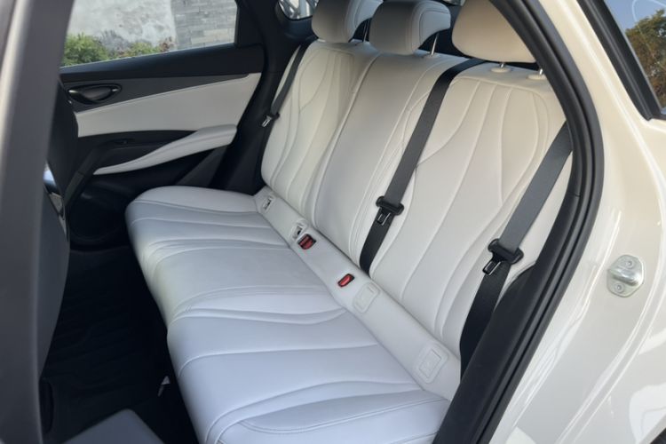 Used BYD Seal 06 New Energy 2025 DM-i Smart Drive 80KM Luxury Model Interior 7