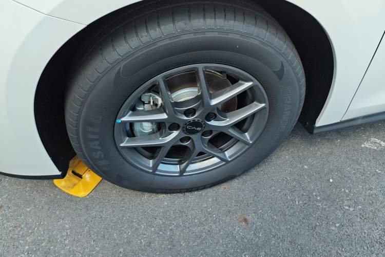 Used BYD Seal 06 New Energy 2025 DM-i Smart Drive 80KM Luxury Model Left Front Wheel Hub