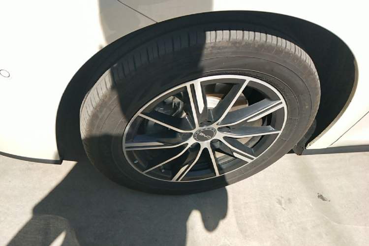 Used BYD Seal 06 New Energy 2025 DM-i Smart Drive 120KM Prestige Model Left Front Wheel Hub