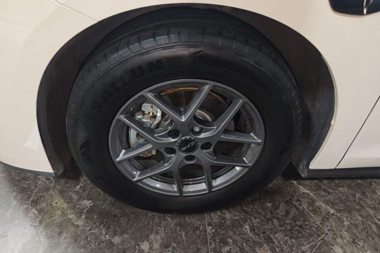 Used BYD Seal 06 New Energy 2025 DM-i Smart Drive 80KM Luxury Model Left Front Wheel Hub