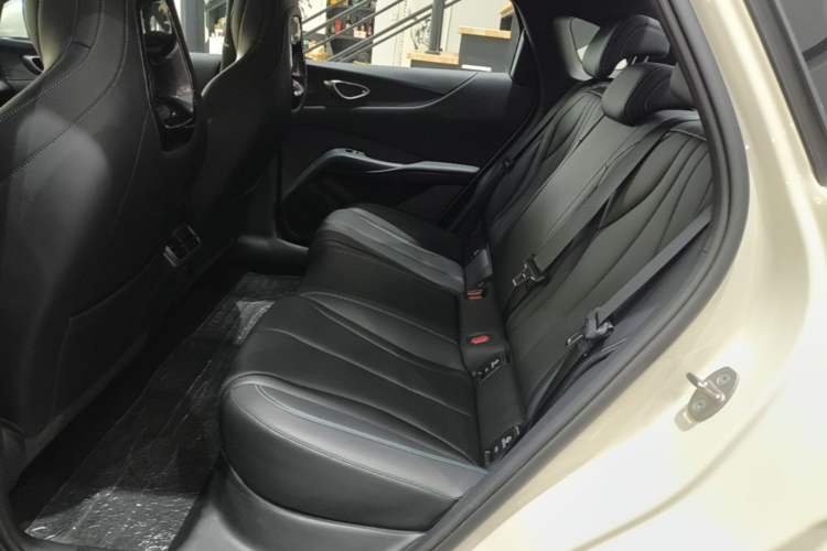 Used BYD Seal 06 New Energy 2025 EV 470KM Prestige Edition Left Rear Seat