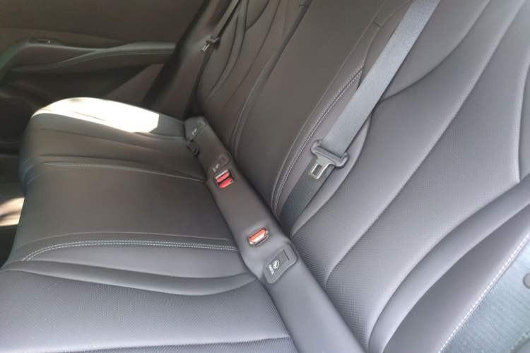 Used BYD Seal 06 New Energy 2025 DM-i Smart Drive 120KM Prestige Model Left Rear Seat