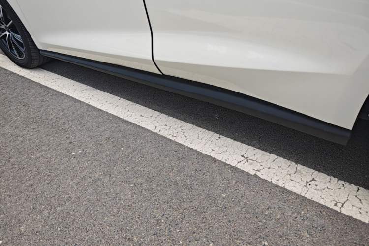 Used BYD Seal 06 New Energy 2025 DM-i Smart Drive 80KM Prestige Model Left Side Sill
