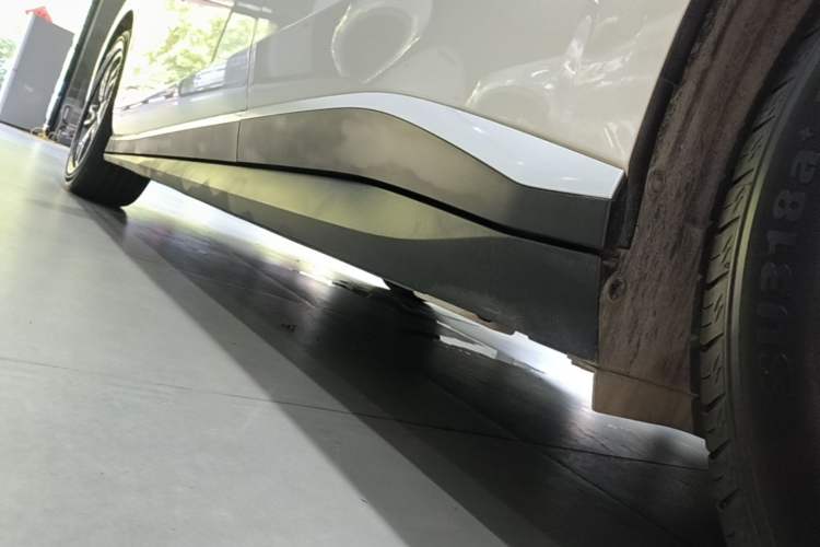 Used BYD Seal 06 New Energy 2025 EV 470KM Prestige Edition Left Side Sill