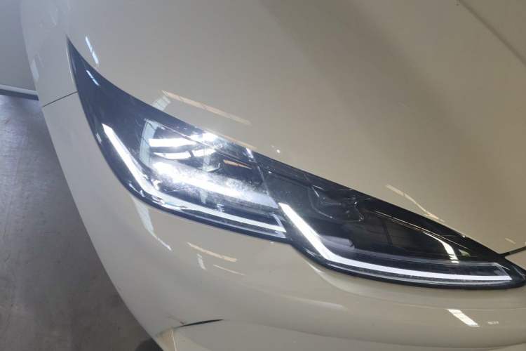 Used BYD Seal 06 New Energy 2025 EV 545KM Premium Edition Right Front Headlight