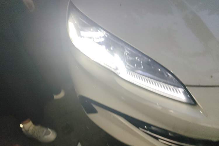 Used BYD Seal 06 New Energy 2025 DM-i Smart Drive 120KM Prestige Model Right Front Headlight