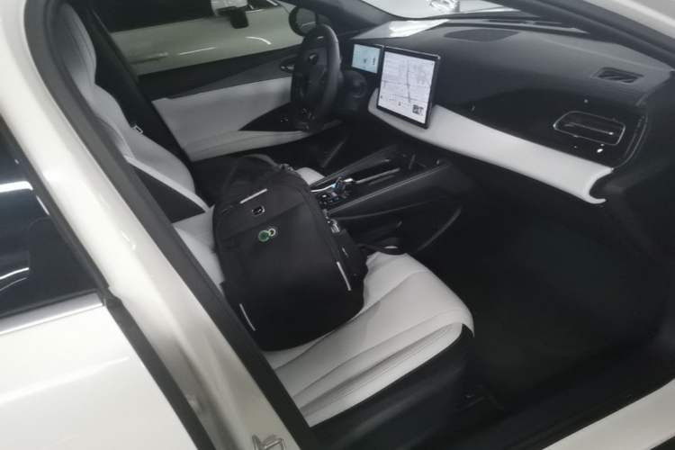 Used BYD Seal 06 New Energy 2025 DM-i Smart Drive 80KM Prestige Model Right Front Seat