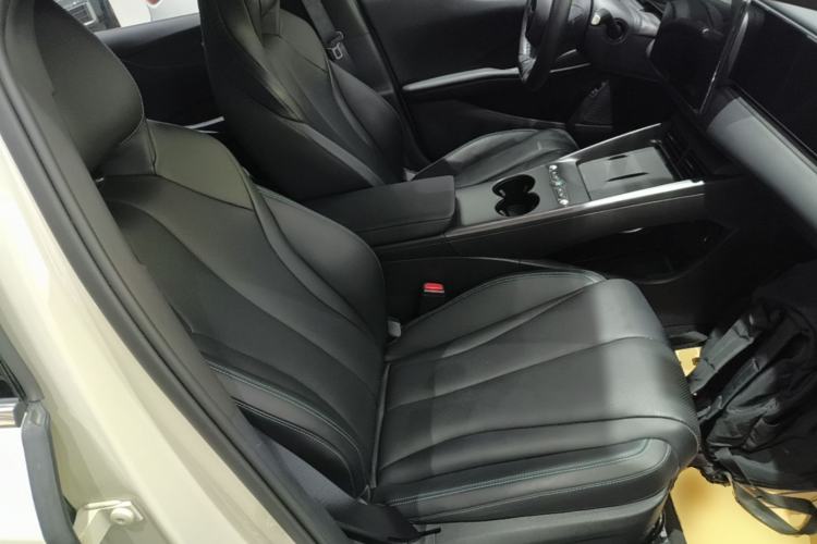 Used BYD Seal 06 New Energy 2025 EV 470KM Prestige Edition Right Front Seat
