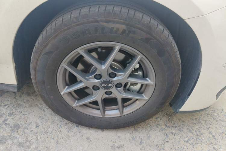 Used BYD Seal 06 New Energy 2025 DM-i Smart Drive 80KM Luxury Model Right Front Wheel Hub
