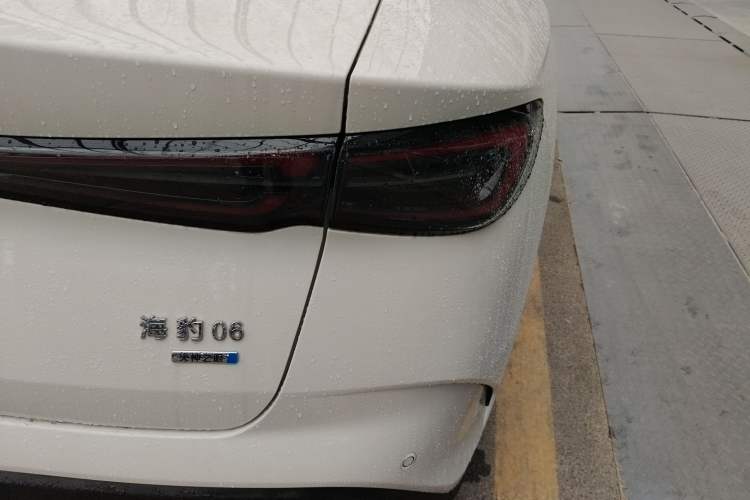 Used BYD Seal 06 New Energy 2025 DM-i Smart Drive 120KM Deluxe Model Right Rear Taillight