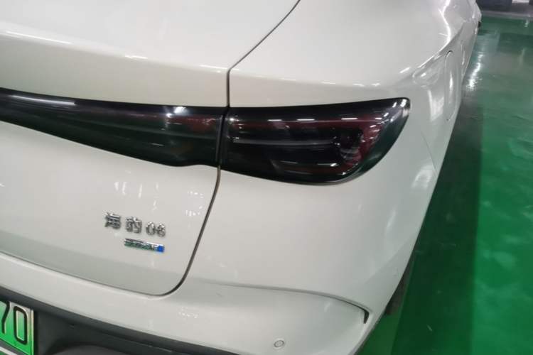 Used BYD Seal 06 New Energy 2025 DM-i Smart Drive 120KM Deluxe Model Right Rear Taillight