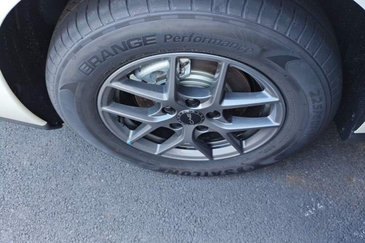 Used BYD Seal 06 New Energy 2025 DM-i Smart Drive 80KM Luxury Model Right Rear Wheel Hub