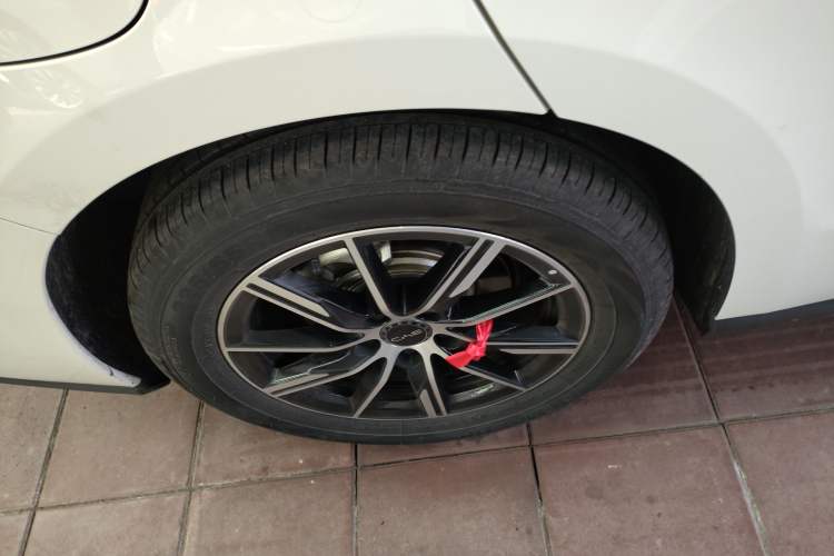 Used BYD Seal 06 New Energy 2025 DM-i Smart Drive 120KM Prestige Model Right Rear Wheel Hub
