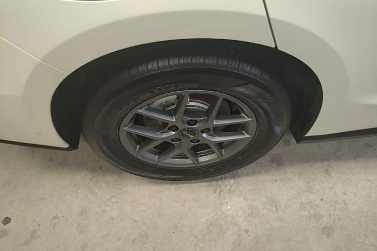 Used BYD Seal 06 New Energy 2025 DM-i Smart Drive 80KM Luxury Model Right Rear Wheel Hub