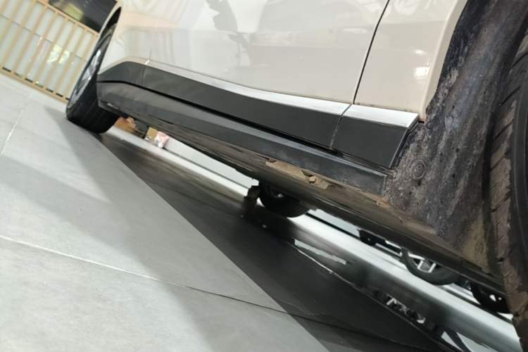 Used BYD Seal 06 New Energy 2025 EV 470KM Prestige Edition Right Side Sill