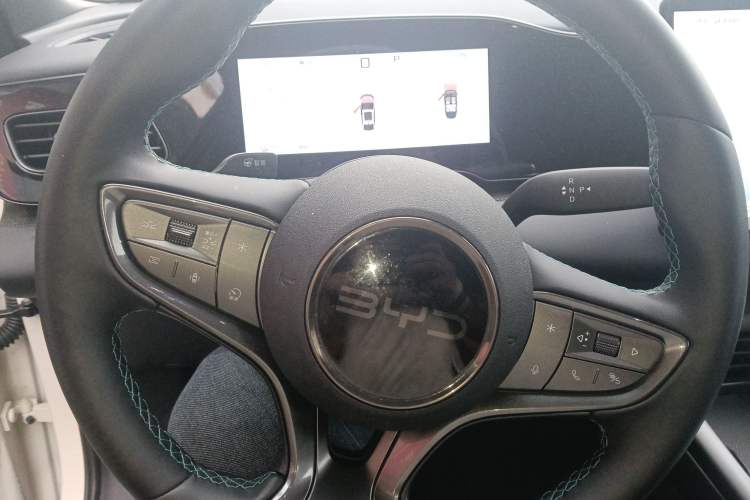 Used BYD Seal 06 New Energy 2025 EV 470KM Prestige Edition Steering Wheel