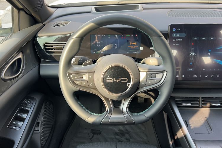 Used BYD Seal 06 New Energy 2025 EV 545KM Flagship Edition Steering Wheel