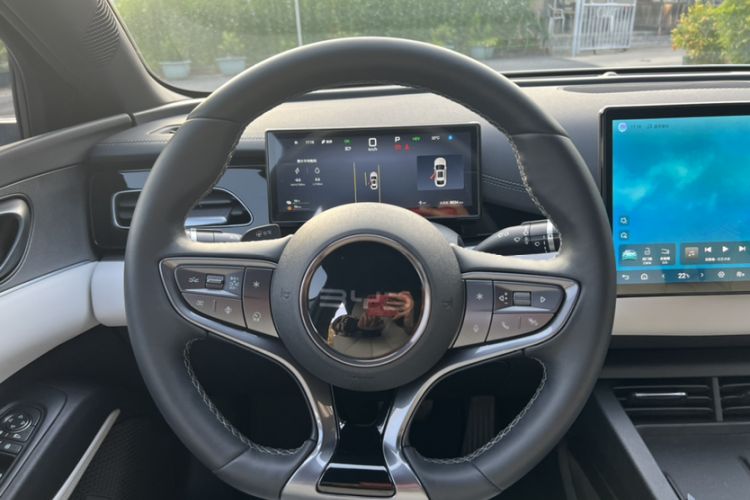 Used BYD Seal 06 New Energy 2025 DM-i Smart Drive 80KM Luxury Model Steering Wheel
