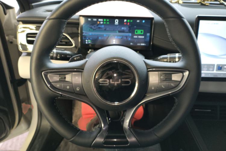 Used BYD Seal 06 New Energy 2025 DM-i Smart Drive 120KM Prestige Model Steering Wheel